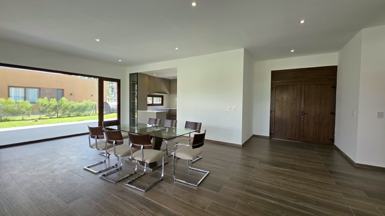 Casa en venta a estrenar en Fincas del Alba, Canning - 4 ambientes con pileta - Apta crédito - 21