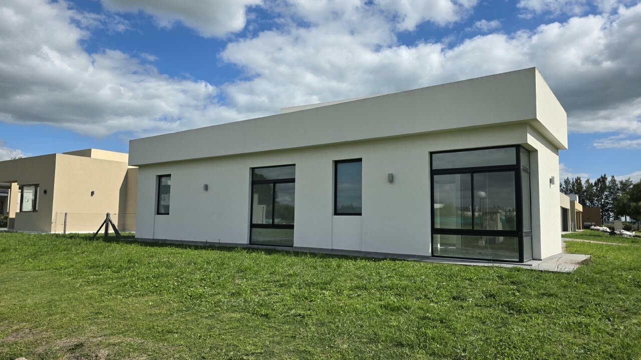 Casa a estrenar en Fincas del Alba, Canning - 4 ambientes, lote de 800 m² con pileta - 44