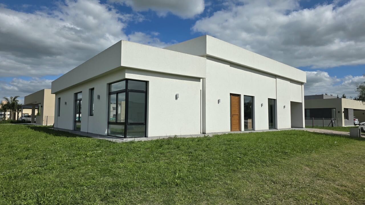 Casa a estrenar en Fincas del Alba, Canning - 4 ambientes, lote de 800 m² con pileta - 45