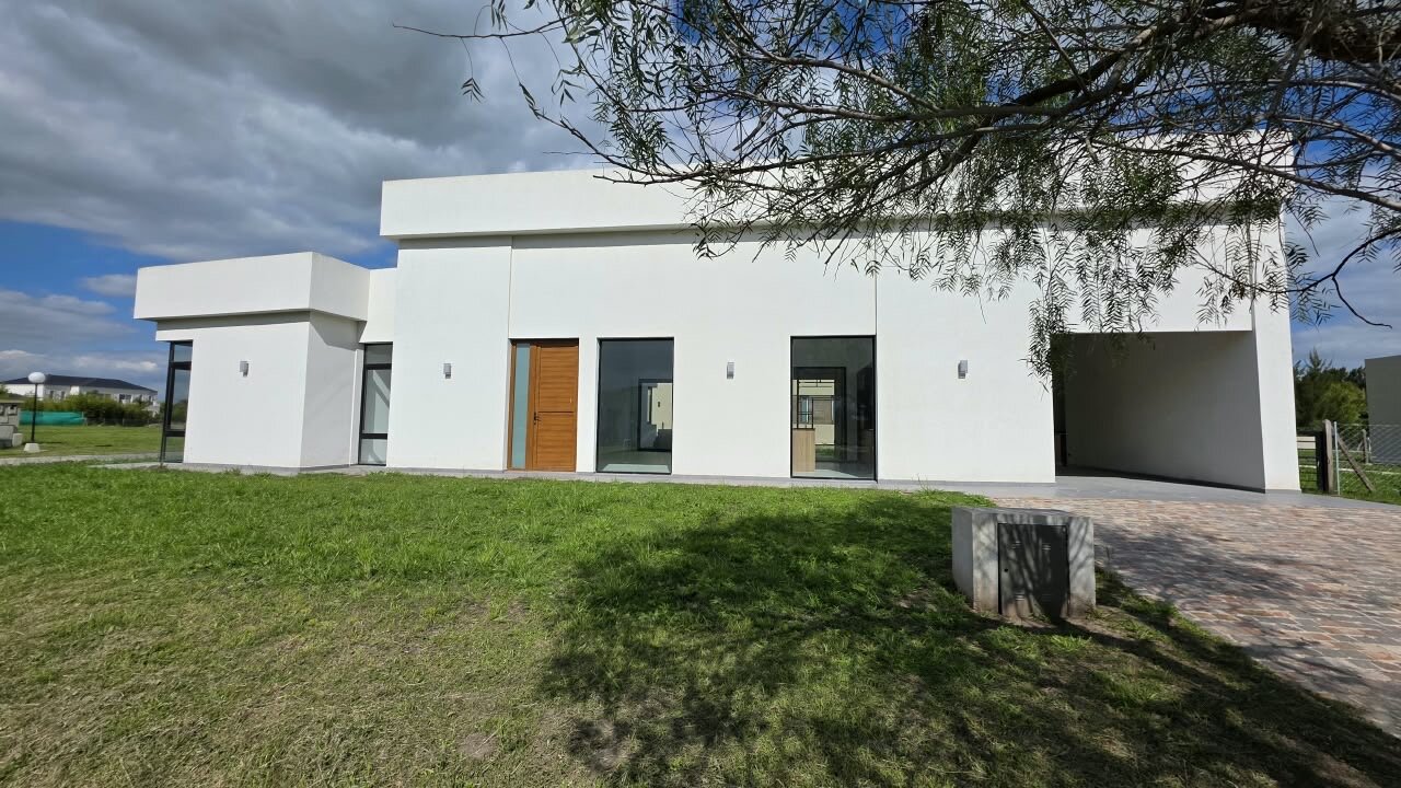 Casa a estrenar en Fincas del Alba, Canning - 4 ambientes, lote de 800 m² con pileta - 47