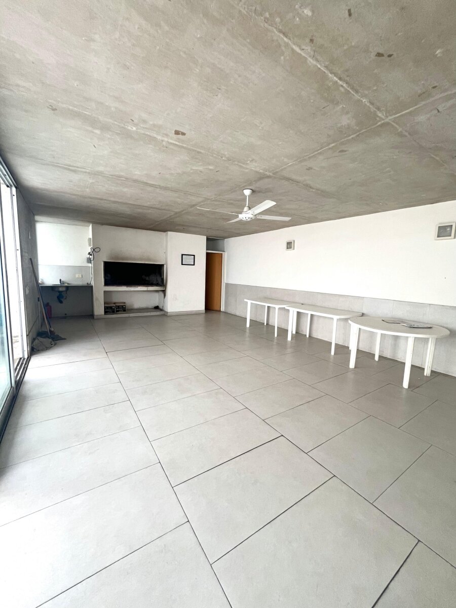 Monoambiente - Av. Francia 1262 - 13