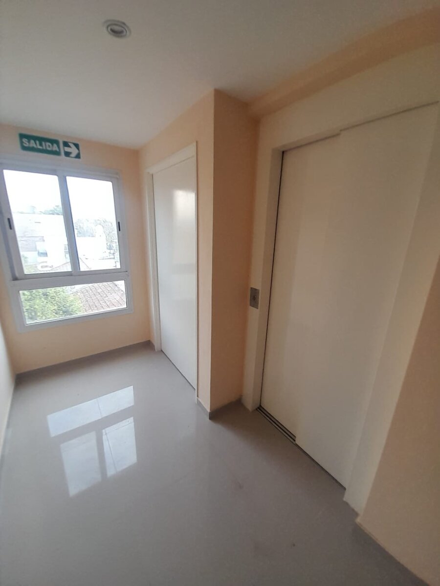 IMPERDIBLE SEMIPISO DE 60m² EN ALQUILER APTO PROFESIONAL/COMERCIAL-SAN MIGUEL — foto 4