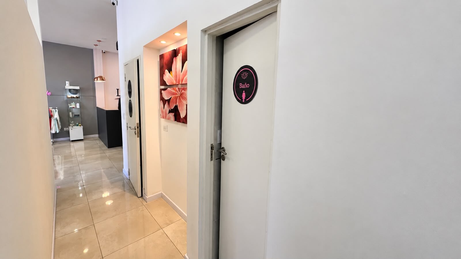 ESPACIO DE OFICINAS O CONSULTORIOS EN ALQUILER - 11