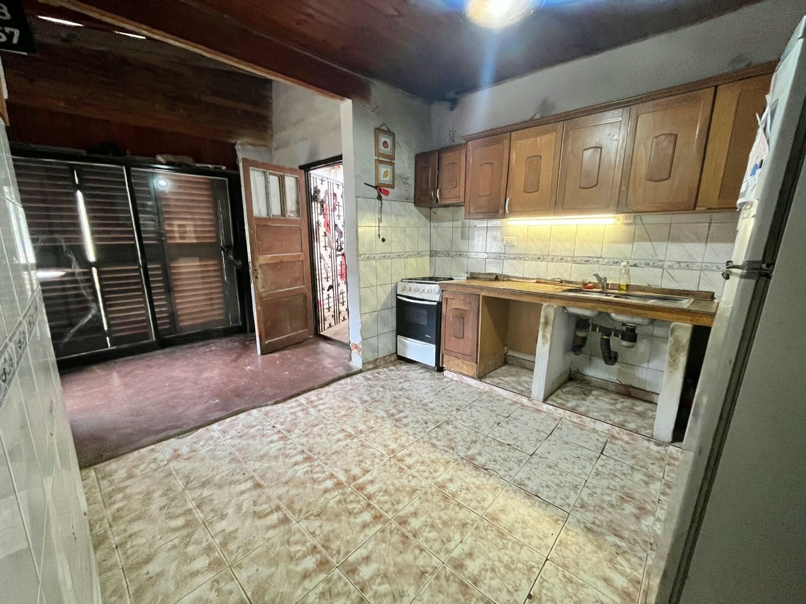 VENDO CASA MÁS DEPARTAMENTO BARRIO ITUZAINGÓ — foto 5