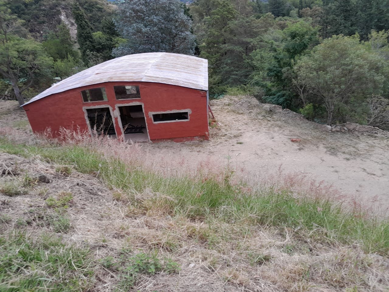 COMPLEJO DE CABAÑAS MÁS TERRENO AMPLIO - 9