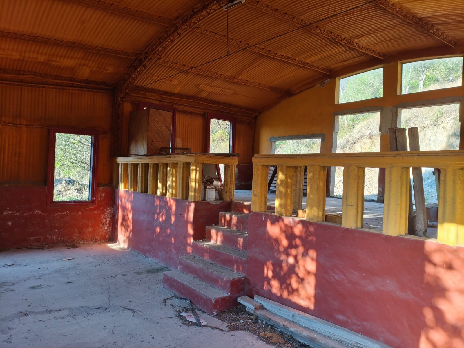 COMPLEJO DE CABAÑAS MÁS TERRENO AMPLIO - 17