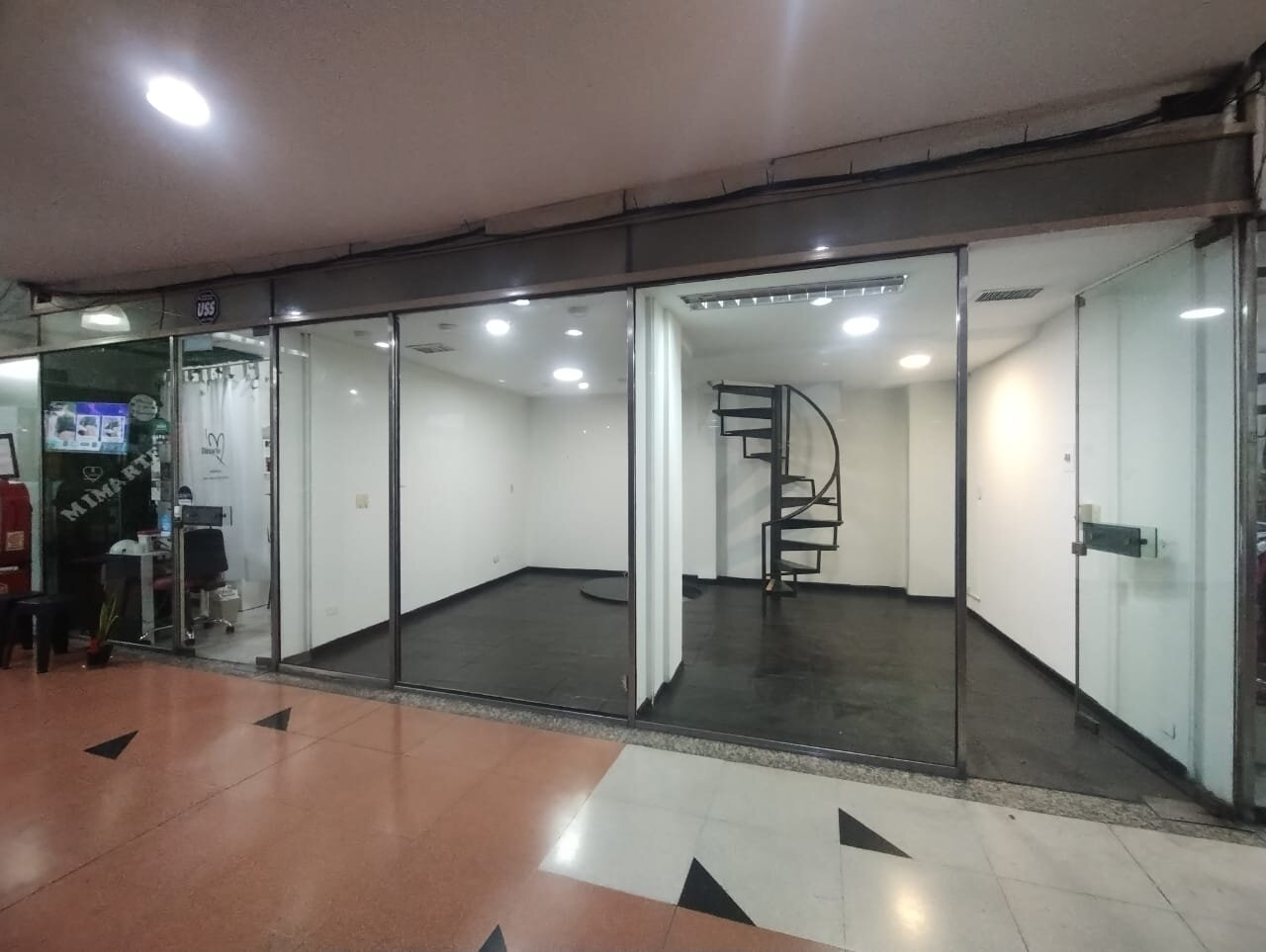 Alquiler Local comercial en Galería Rustique - 3 Plantas - 53m² - Retiro - 2