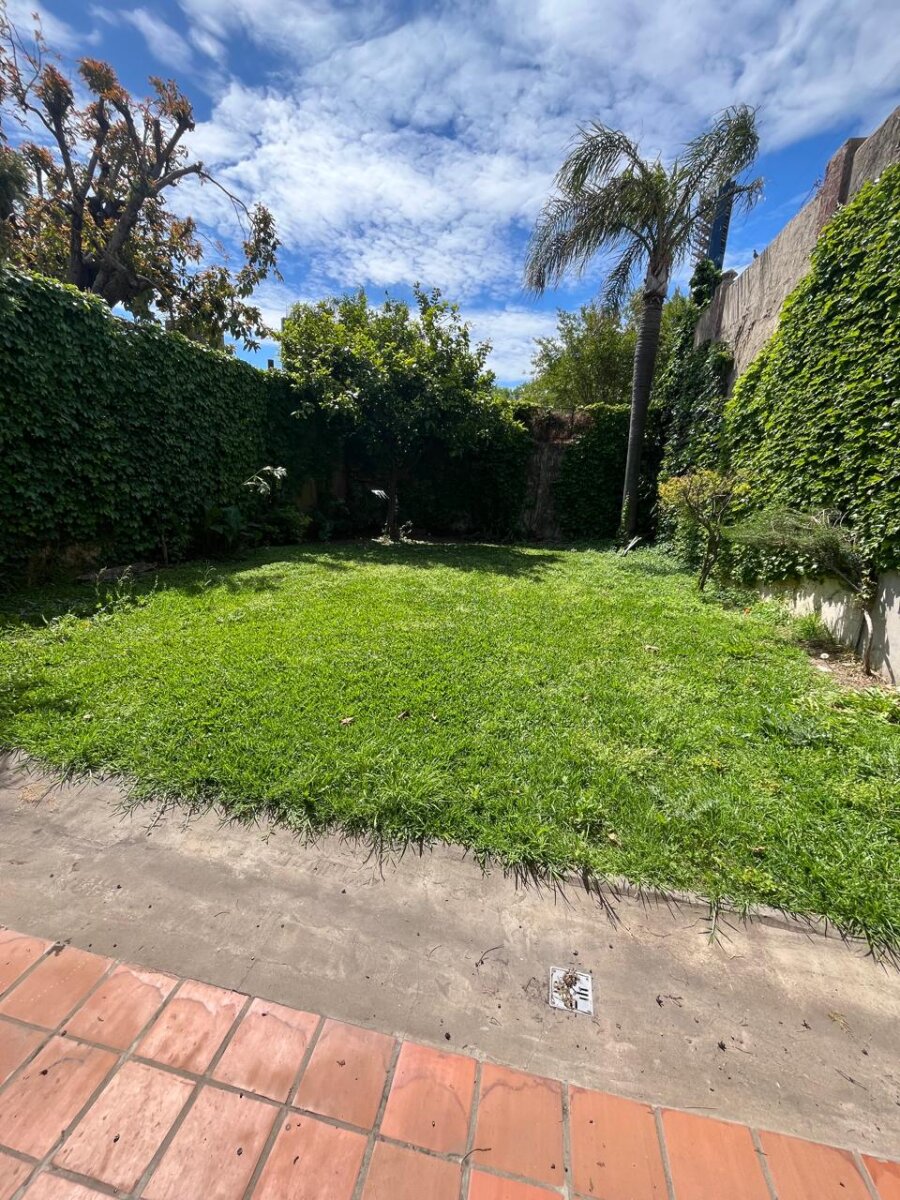 Arroyito Rio. Dos Plantas con Jardín. — foto 2