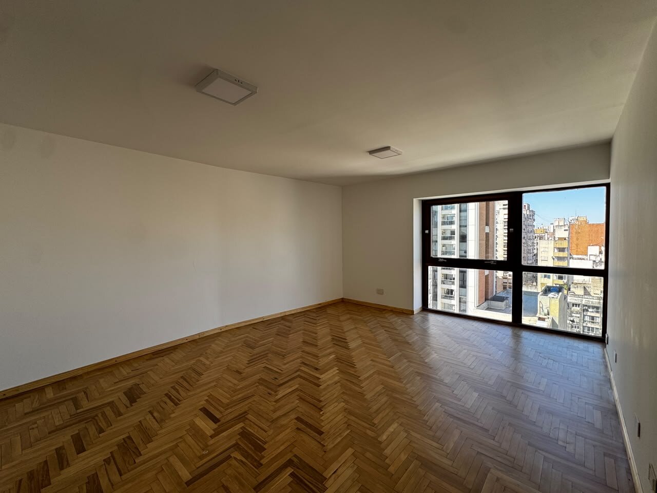 VENTA PACKS DEPTO REFACCIONADOS 2 DORM CON COCHERA (opcional) EN TORRE ANGELA - CENTRO