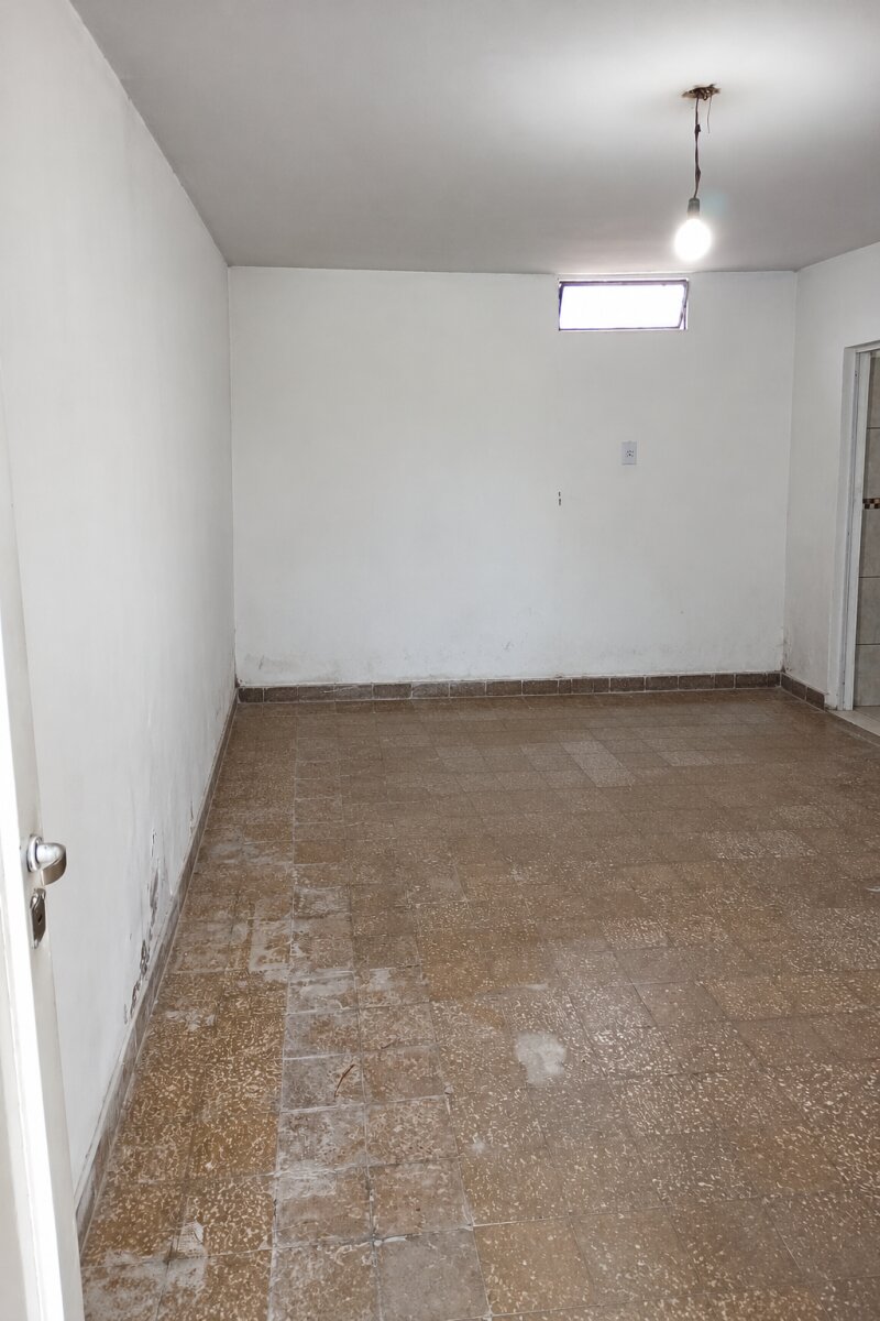 Se alquila local sobre Avenida Sabattini Barrio San Lorenzo (Ruta n° 9) - 6