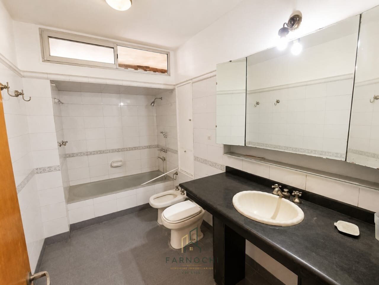 SEMIPISO EN VENTA COLON Y SUCRE — foto 14