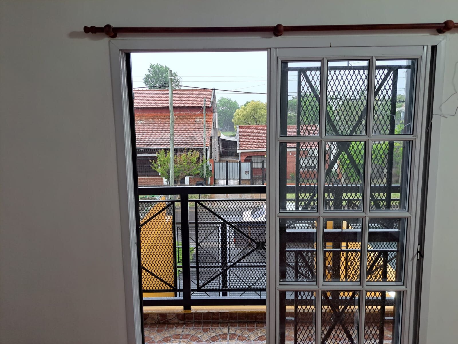 Duplex de 3 ambientes con cochera, patio y parrilla — foto 11