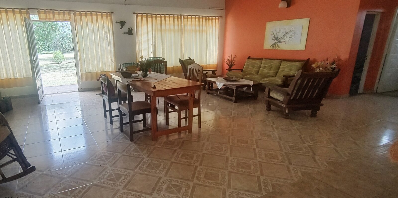 Chacra en Venta de 2,4 Hectáreas con una propiedad de 200metros cuadrados. - 3