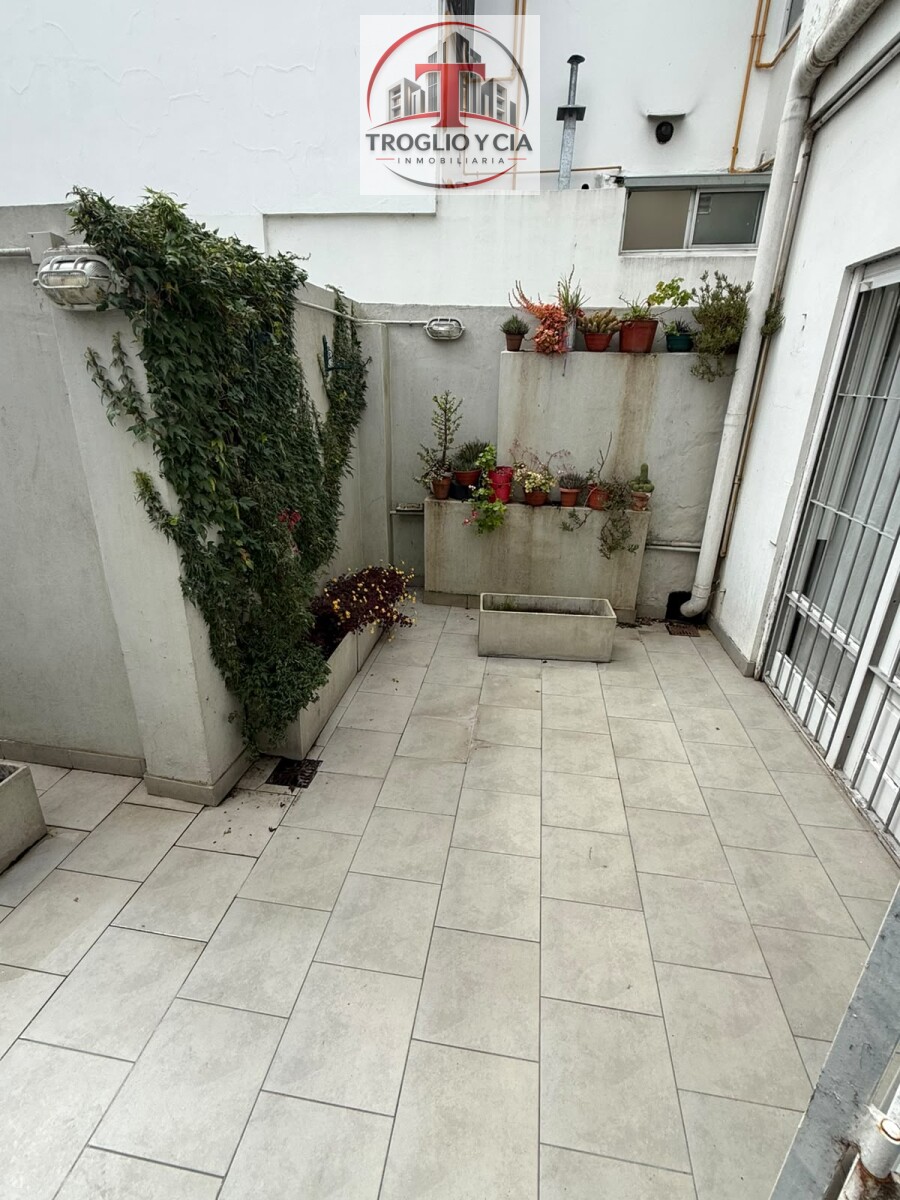 CASA DE 4 AMBIENTES - APTO PROFESIONAL — foto 3