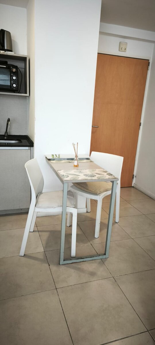 Alquiler monoambiente contrafrente y balcón con amenities, zona San Telmo. - 1