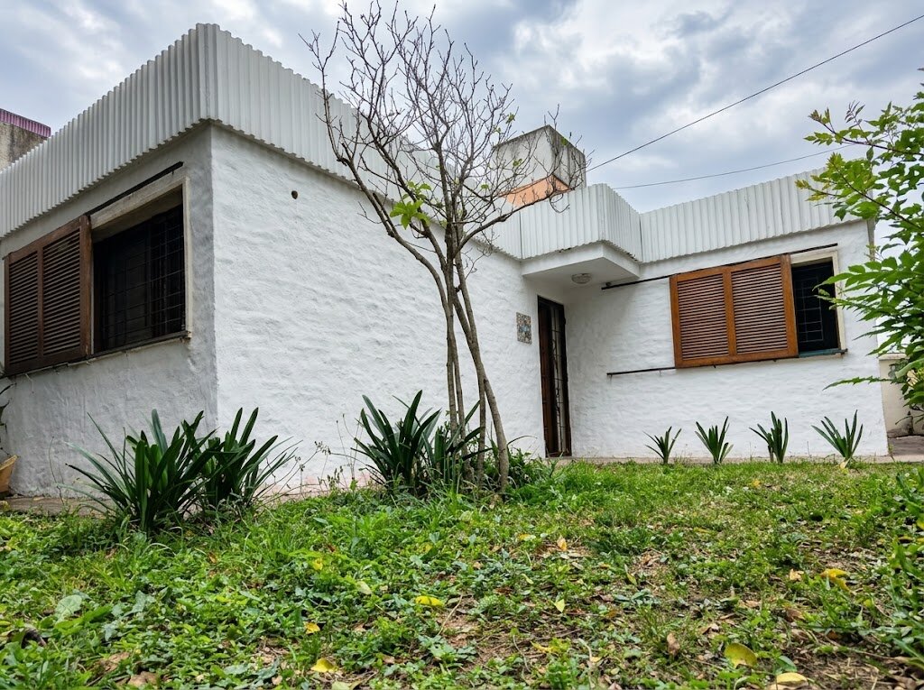 Casa Apta Crédito 3 dorm zona sur - 1