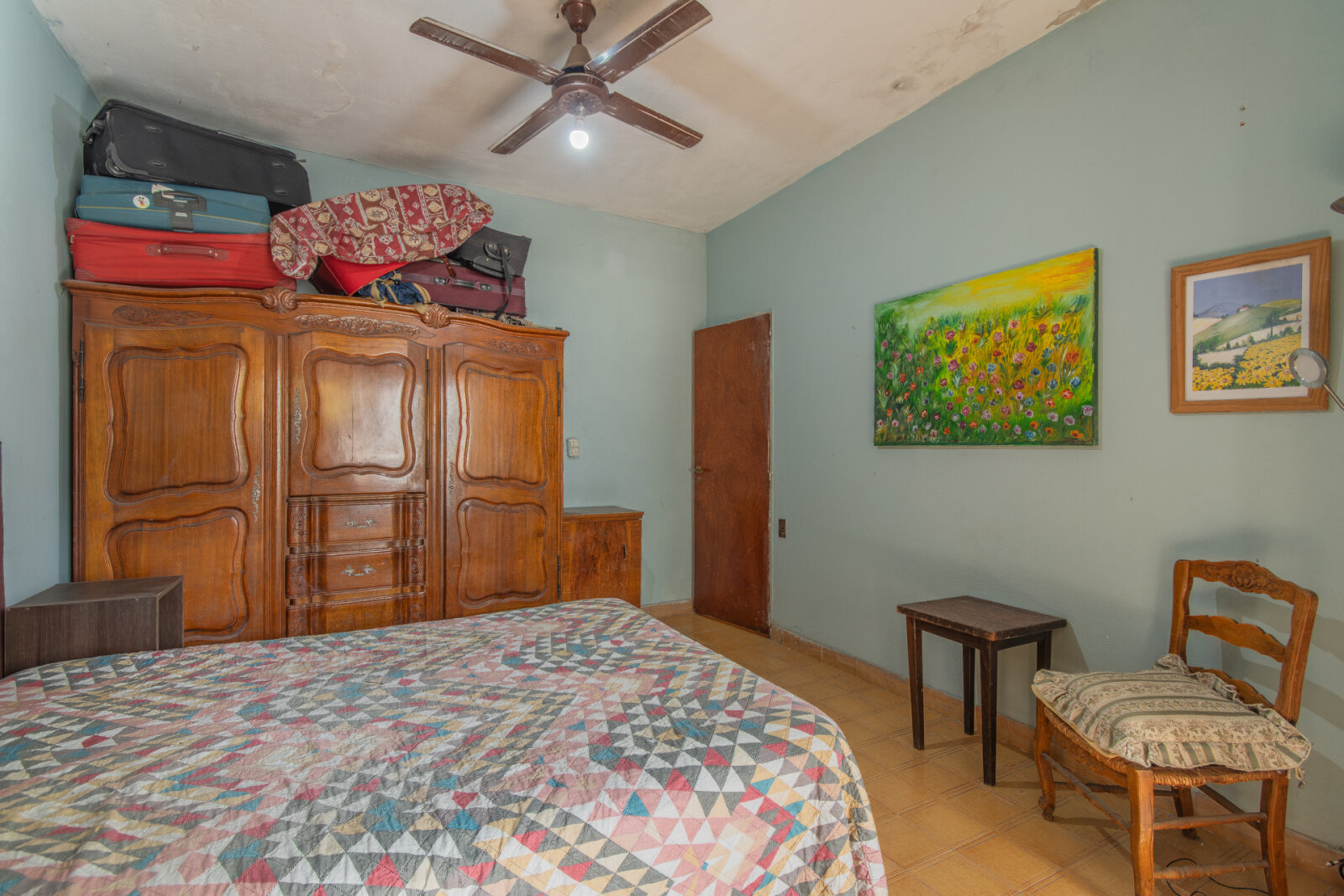 Venta en block. Varias unidades. Posibilidad subdivisión. Ideal inversor. Morón - 26