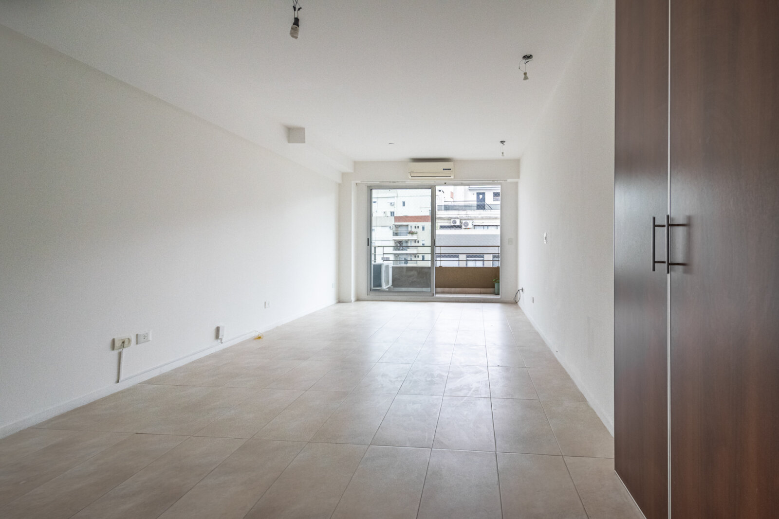 Monoambiente. Divisible. Luminoso. Amenities. Villa Urquiza. — foto 2