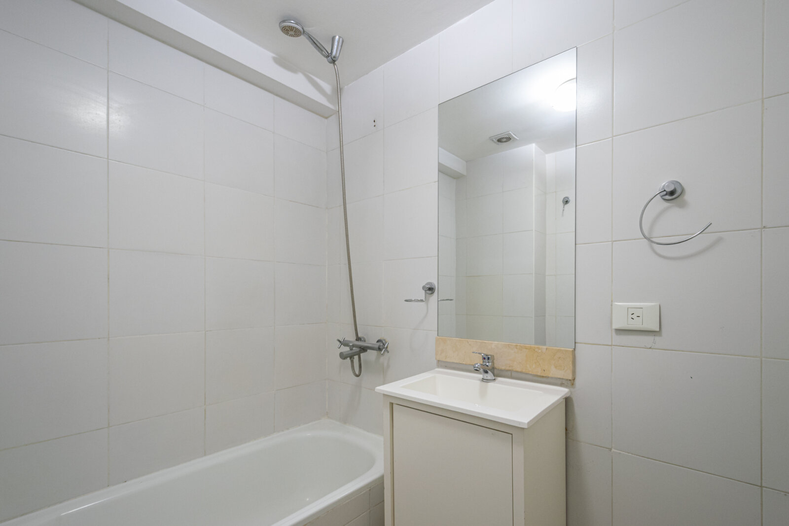 Monoambiente. Divisible. Luminoso. Amenities. Villa Urquiza. — foto 15