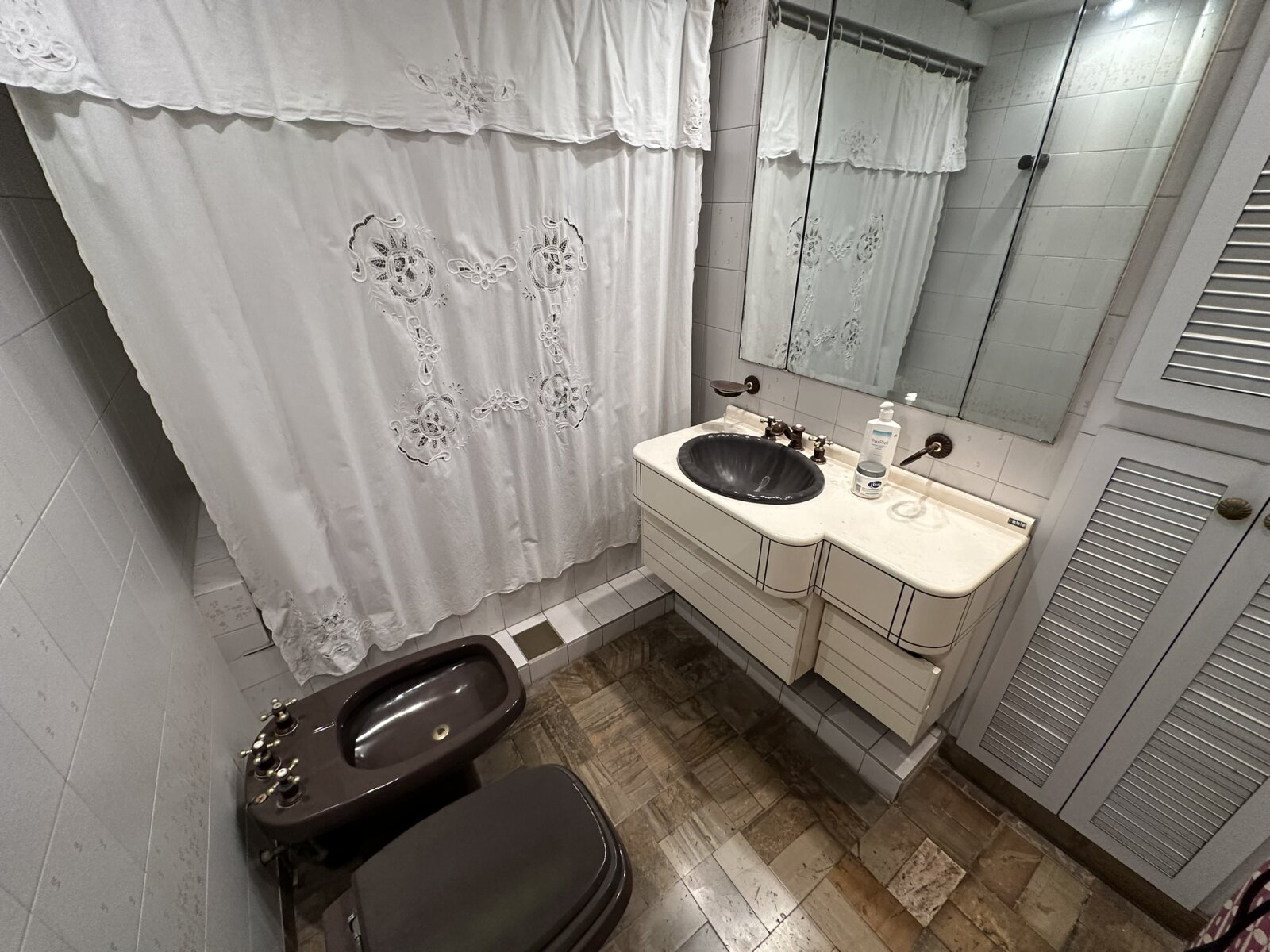 CASA DE ESTILO 4 DORM. CON PARQUE – LOTE 535 M² – SARANDÍ - 53