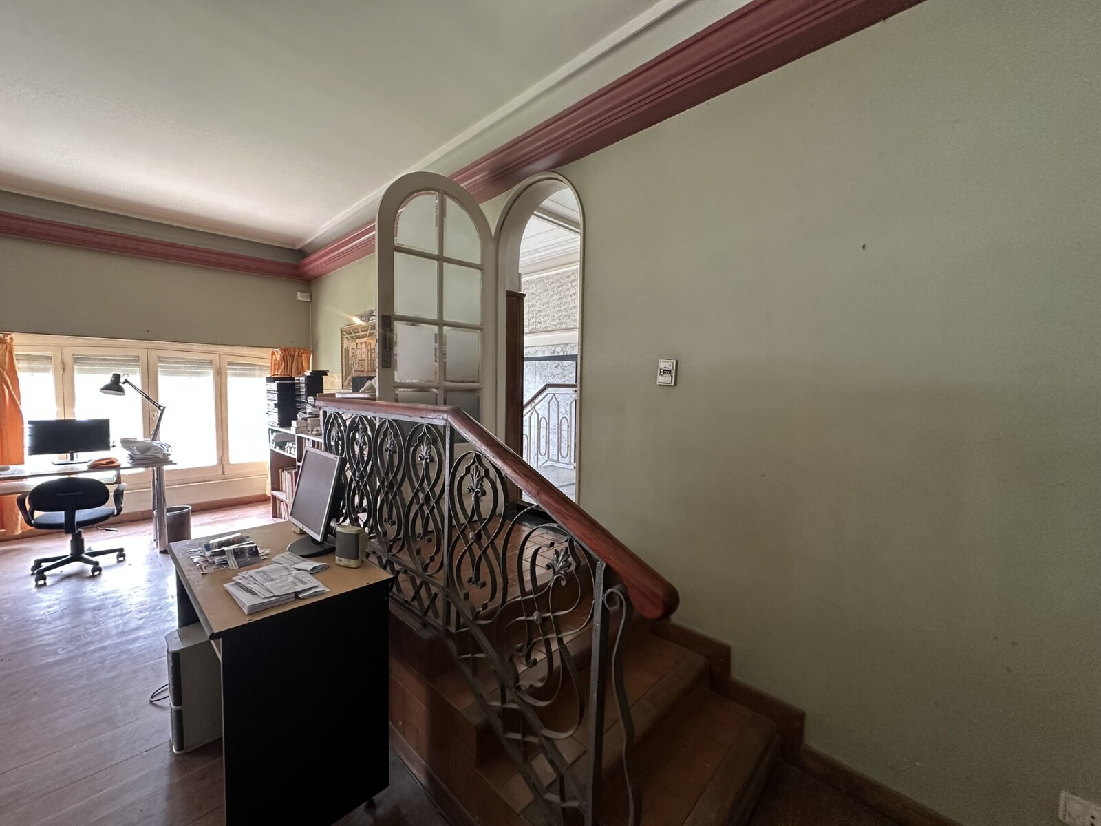 CASA DE ESTILO 4 DORM. CON PARQUE – LOTE 535 M² – SARANDÍ — foto 9