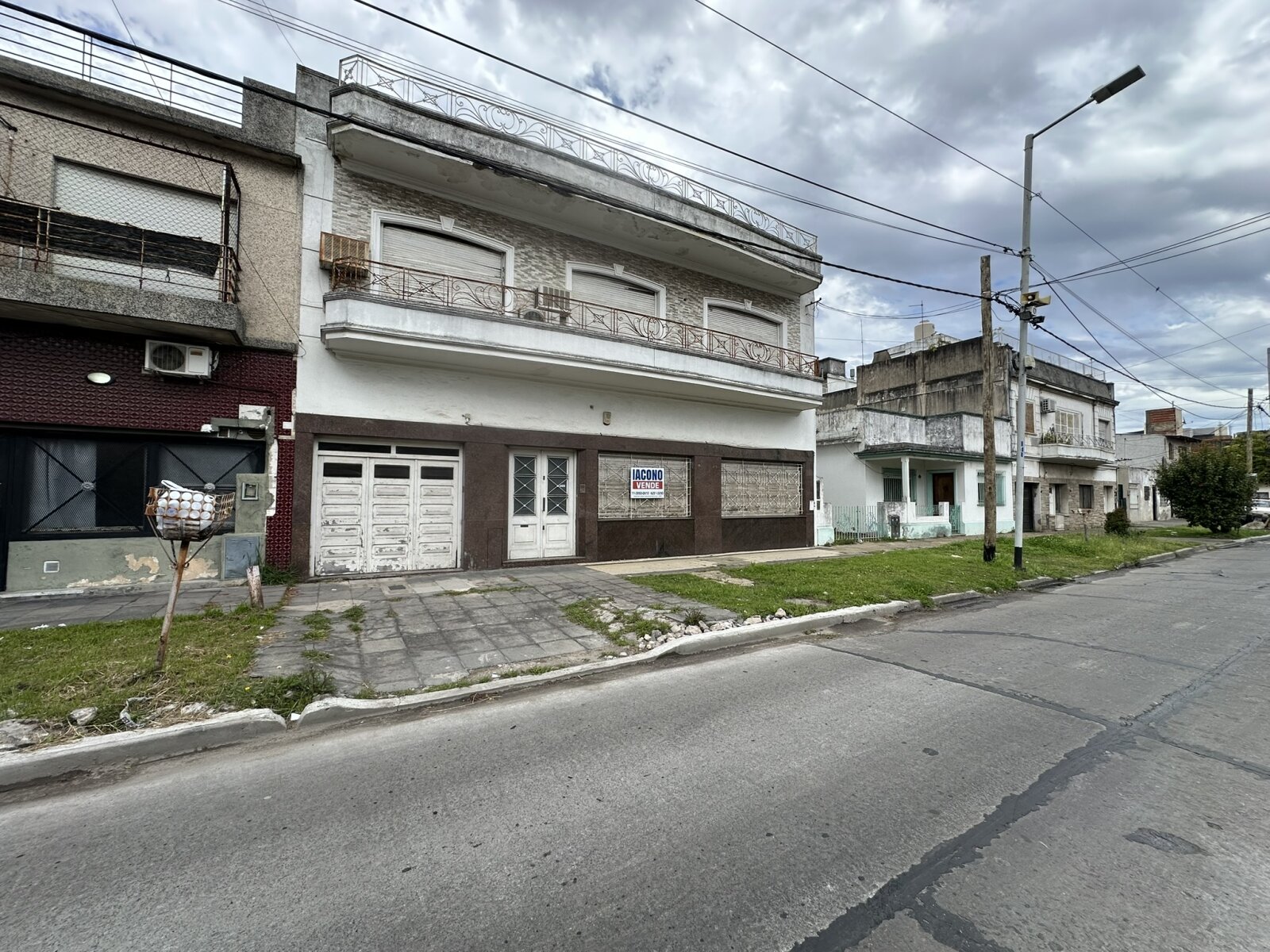 CASA DE ESTILO 4 DORM. CON PARQUE – LOTE 535 M² – SARANDÍ - 69