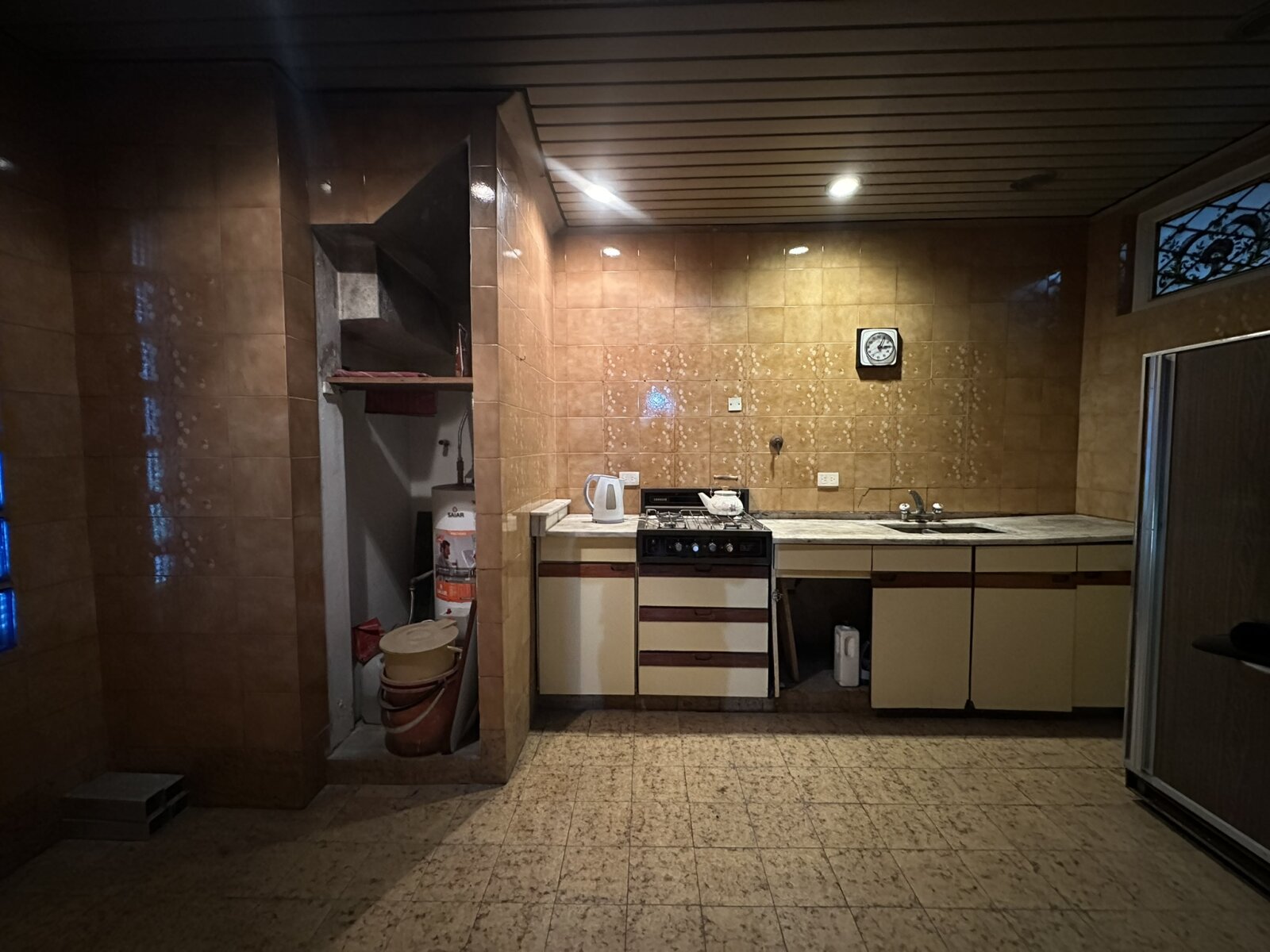 CASA DE ESTILO 4 DORM. CON PARQUE – LOTE 535 M² – SARANDÍ - 27