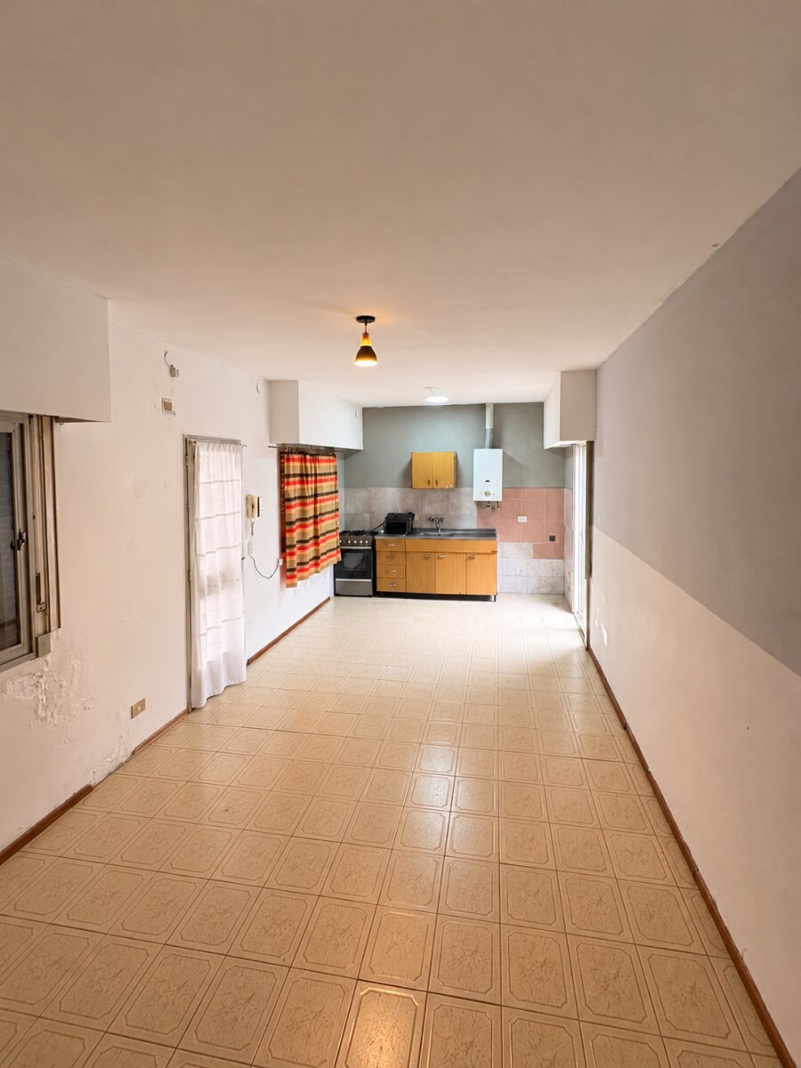 Casa de pasillo, Savedra 742 - 1