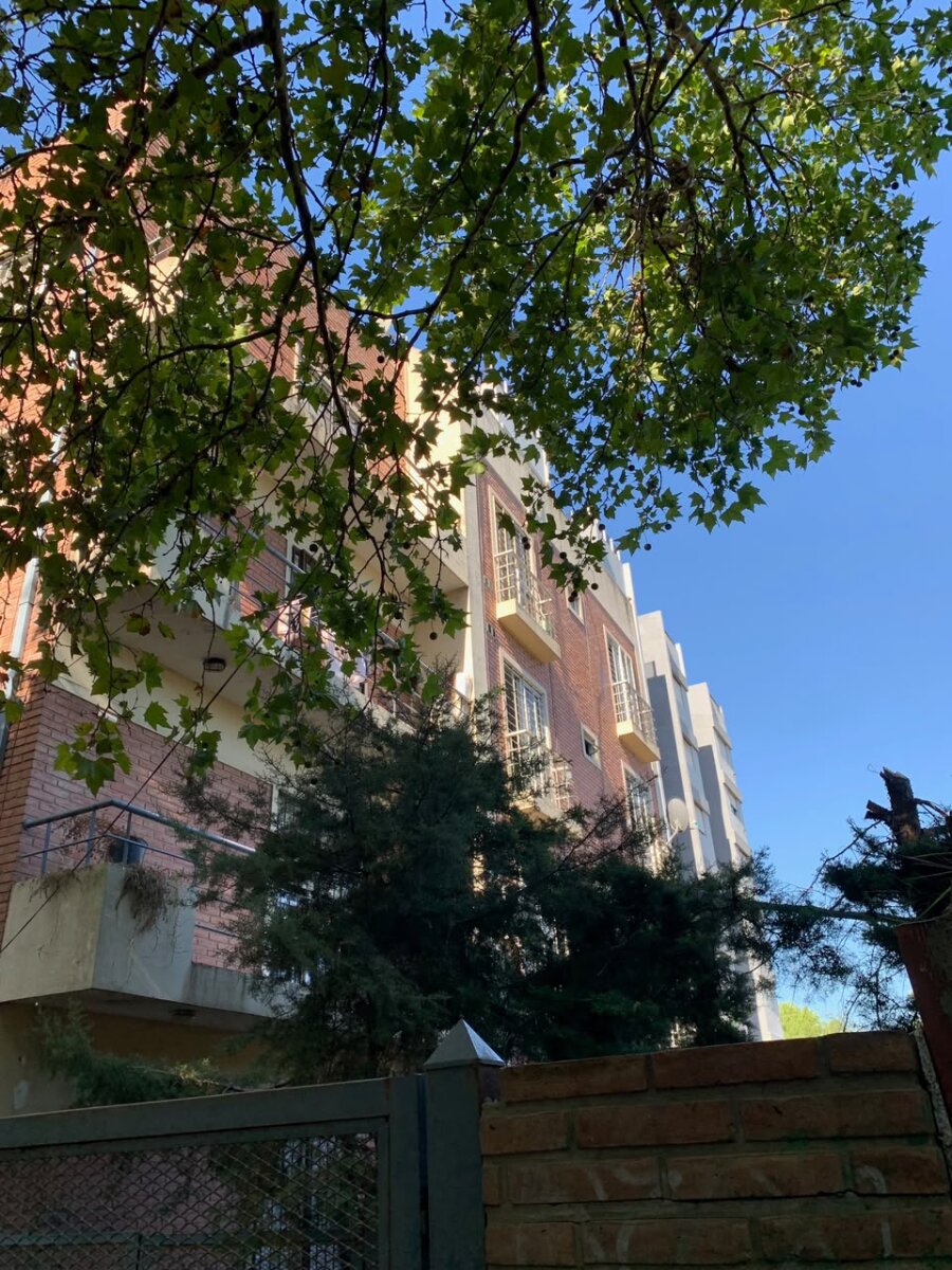 ALQUILER DEPARTAMENTO MONOAMBIENTE VIVIENDA / APTO USO PROFESIONAL EN MORÓN — foto 2