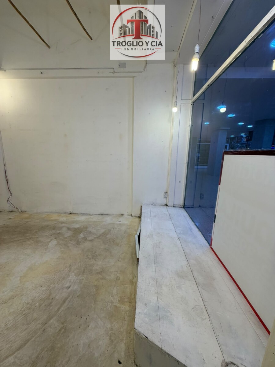 LOCAL EN ALQUILER - ZONA AV. LURO 2300 (GALERIA) — foto 4