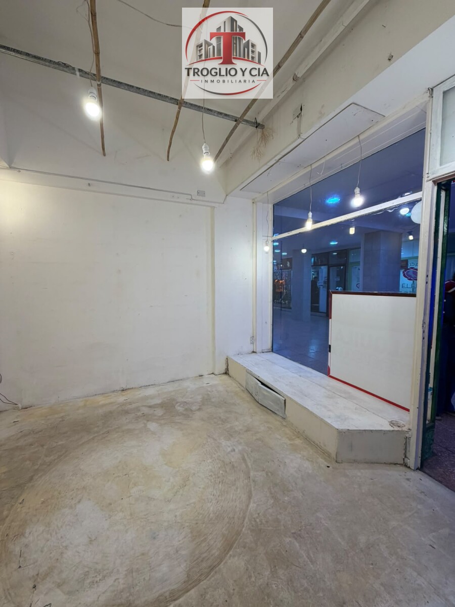 LOCAL EN ALQUILER - ZONA AV. LURO 2300 (GALERIA) — foto 8