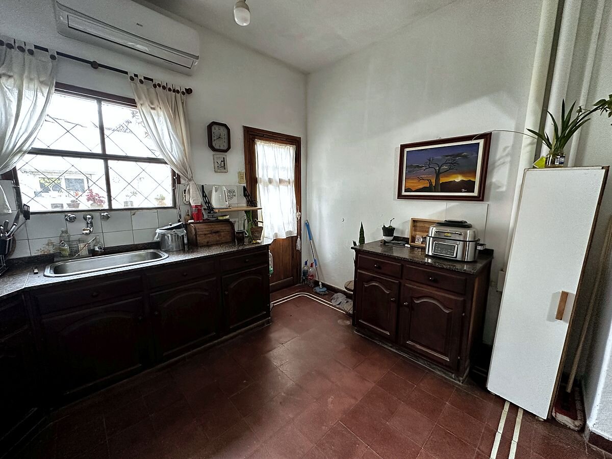 Casa 3 dormitorios en alquiler con quincho, patio y parrilla en barrio Empalme — foto 9