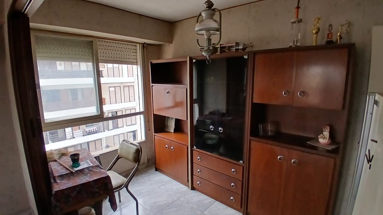 DEPARTAMENTO EN VENTA + COCHERA Av. Pellegrini 1200. . - 22