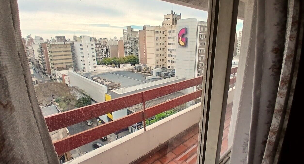DEPARTAMENTO EN VENTA + COCHERA Av. Pellegrini 1200. . — foto 7