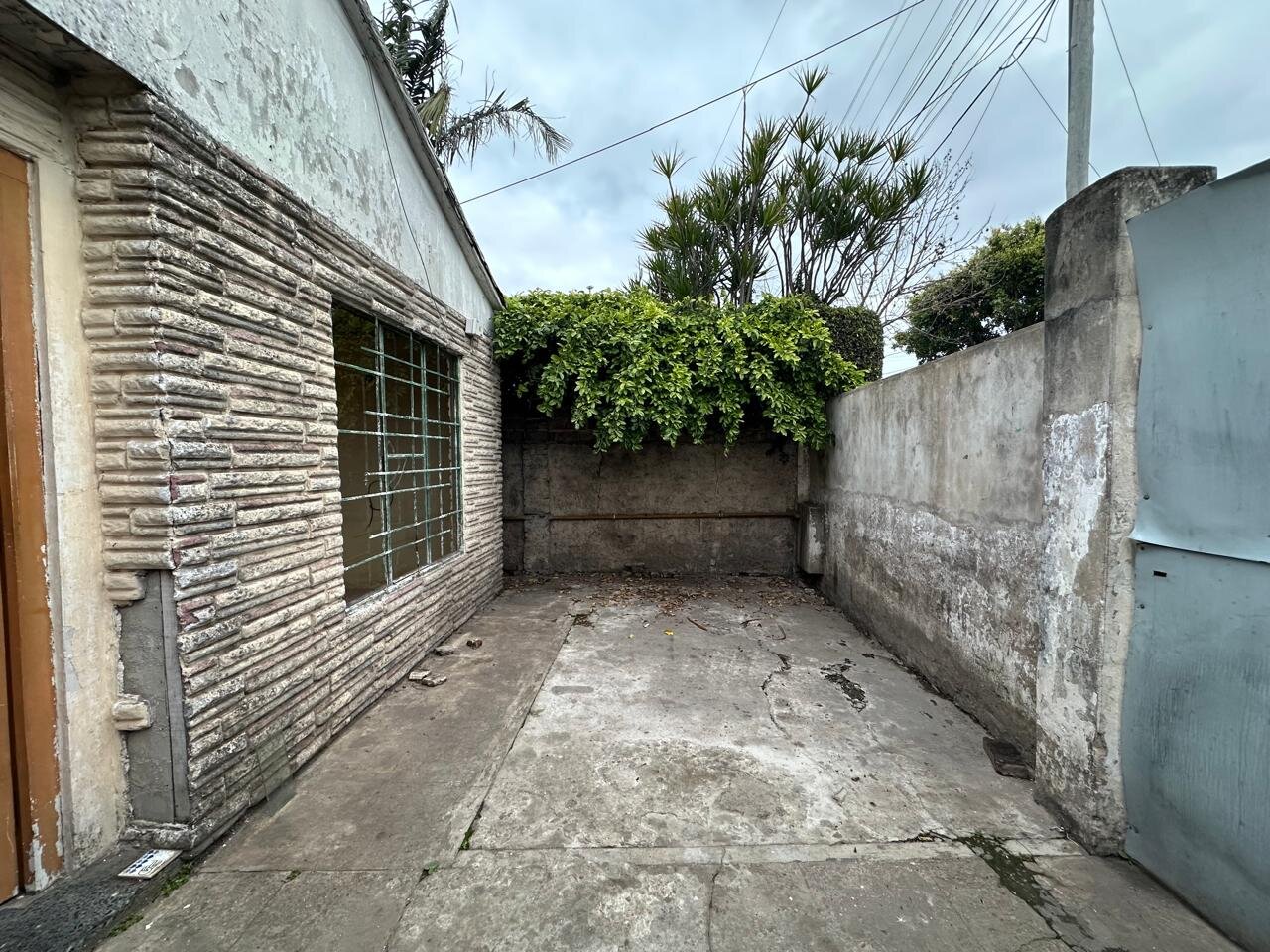 CASA 2 AMB. CON PATIO PROPIO – QUILMES OESTE — foto 3