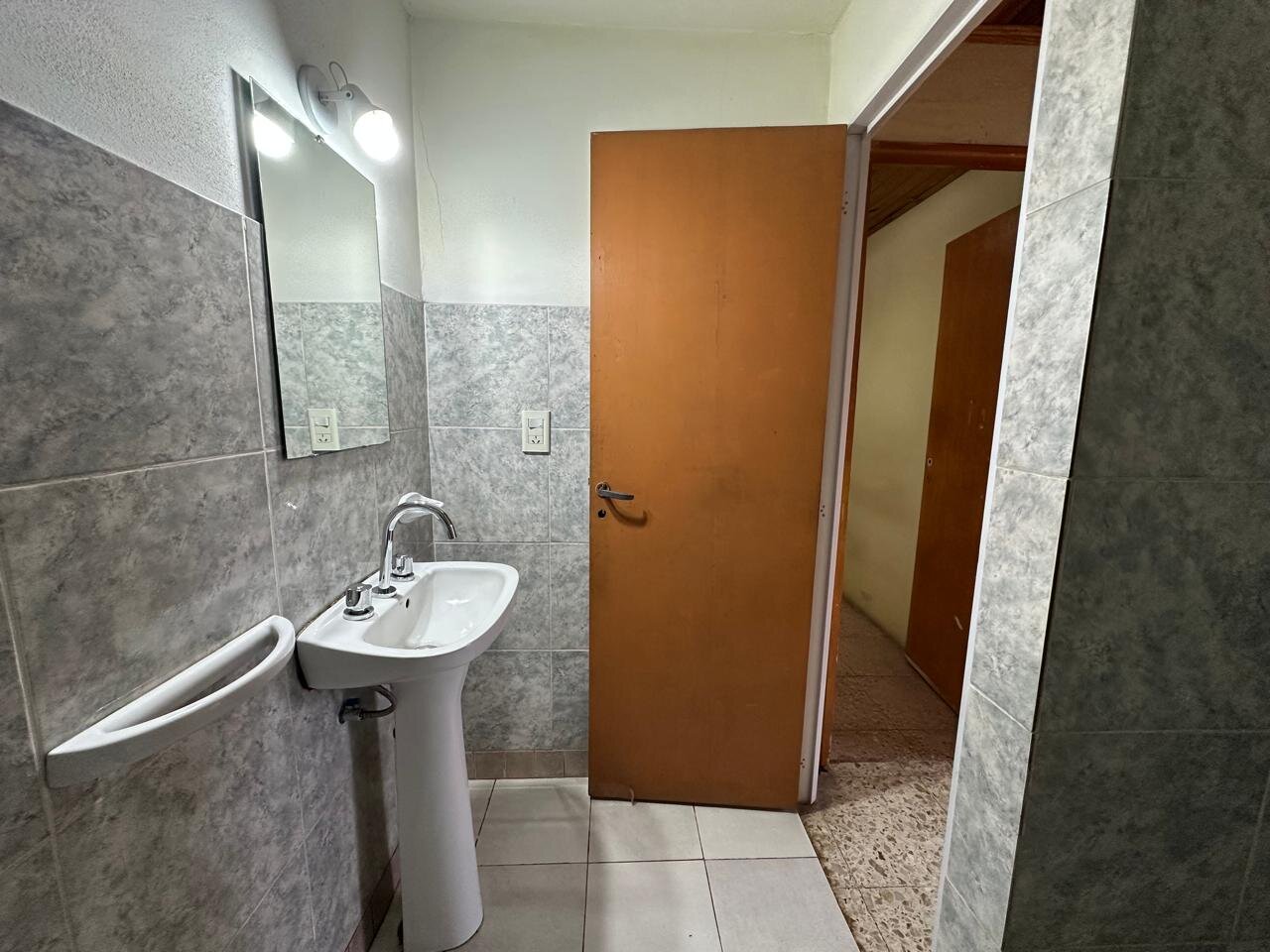 CASA 2 AMB. CON PATIO PROPIO – QUILMES OESTE — foto 10