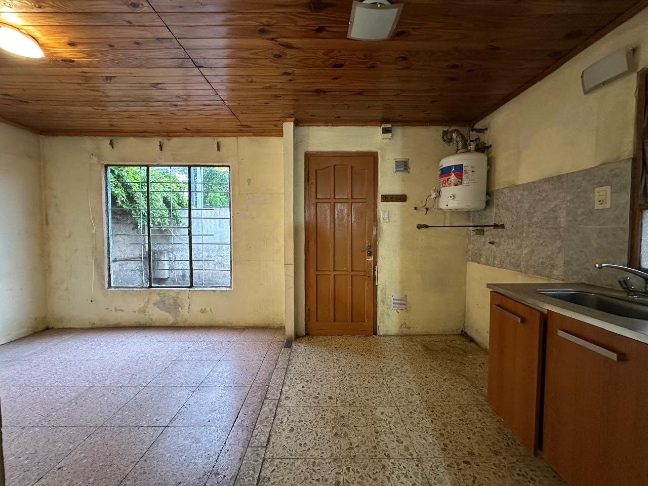 CASA 2 AMB. CON PATIO PROPIO – QUILMES OESTE — foto 4