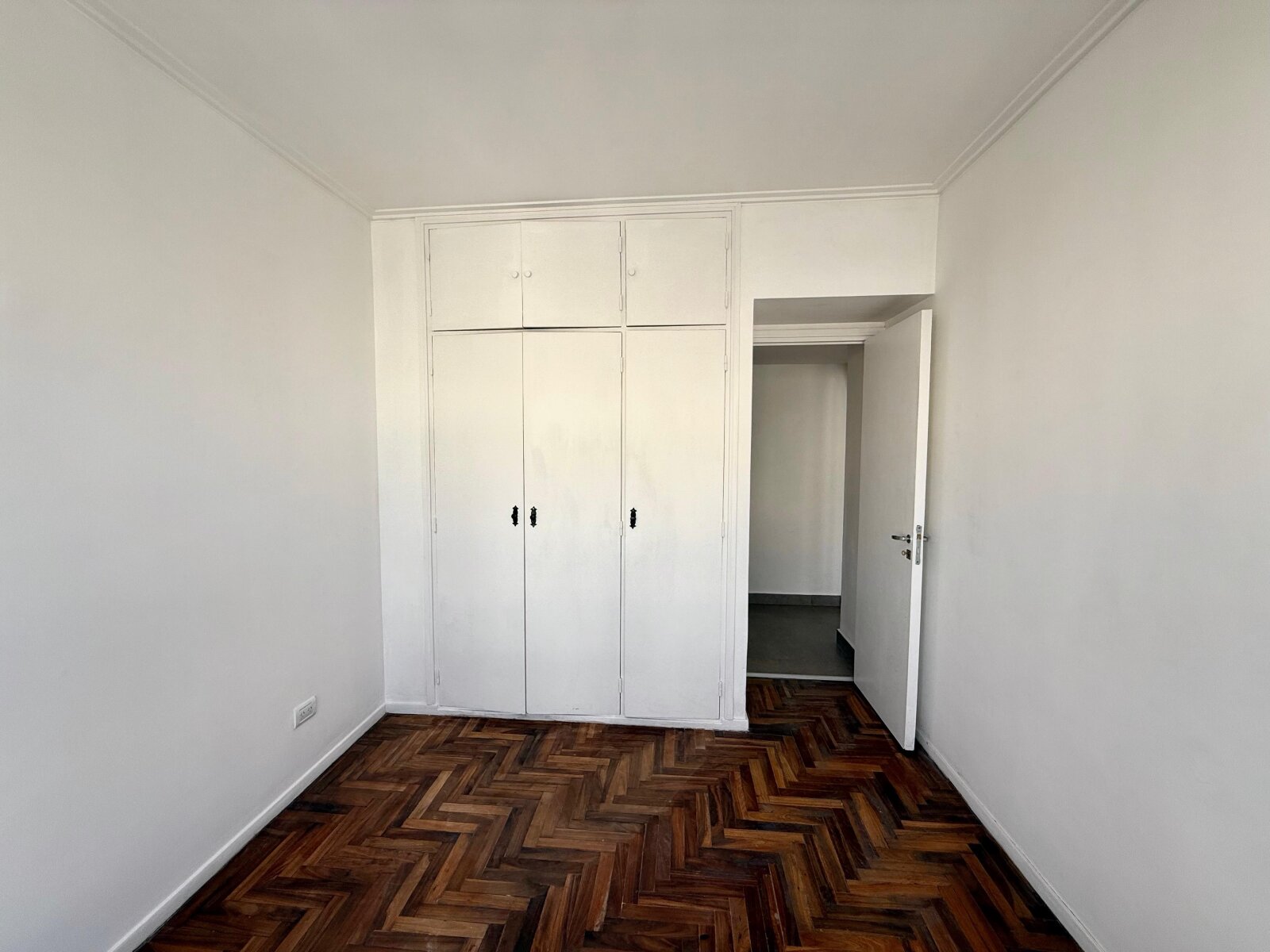 Venta Departamento 2 Ambientes con Balcón Francés – Plaza Colón — foto 12