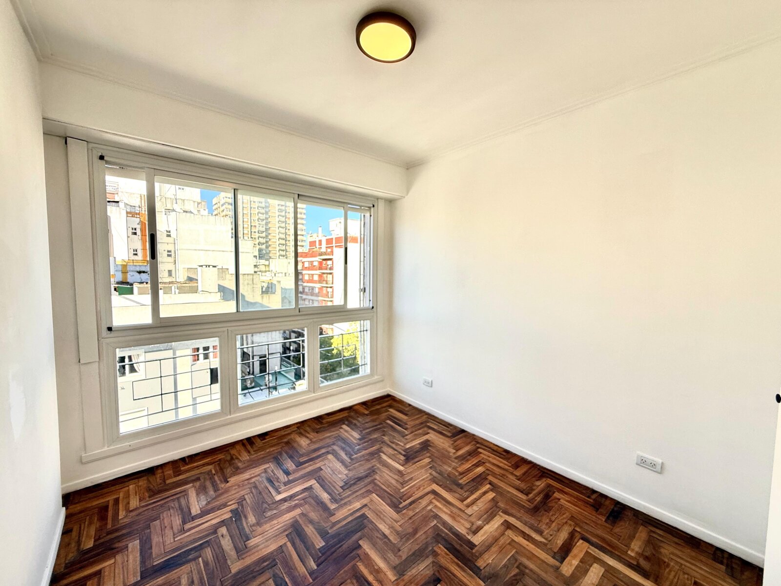 Venta Departamento 2 Ambientes con Balcón Francés – Plaza Colón — foto 13