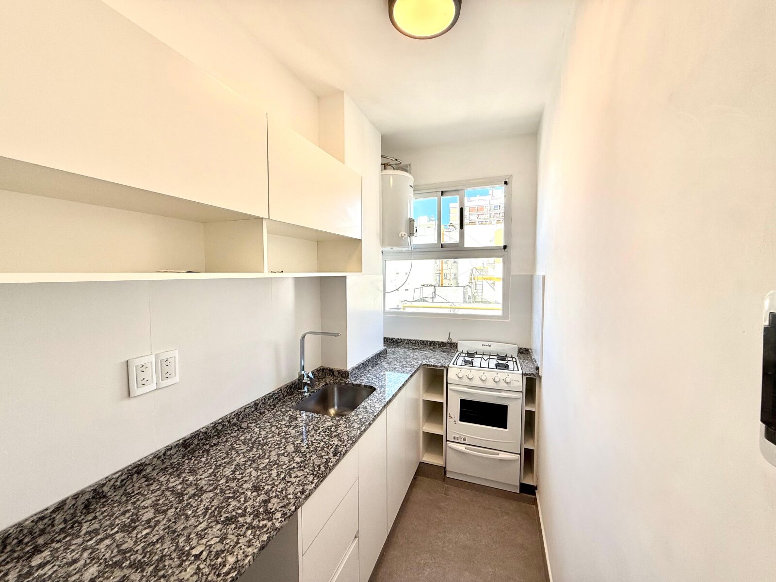 Venta Departamento 2 Ambientes con Balcón Francés – Plaza Colón — foto 6
