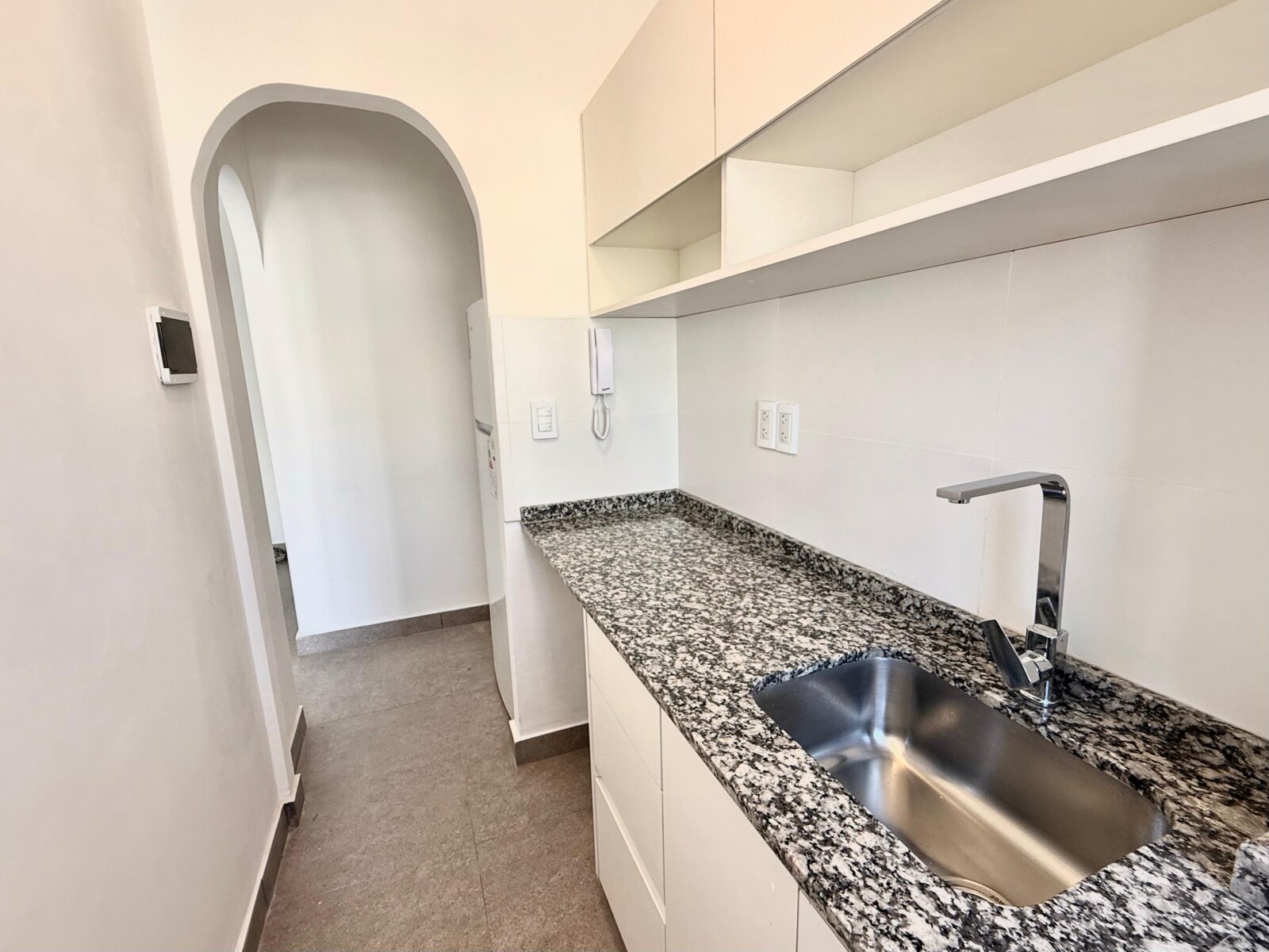Venta Departamento 2 Ambientes con Balcón Francés – Plaza Colón — foto 5
