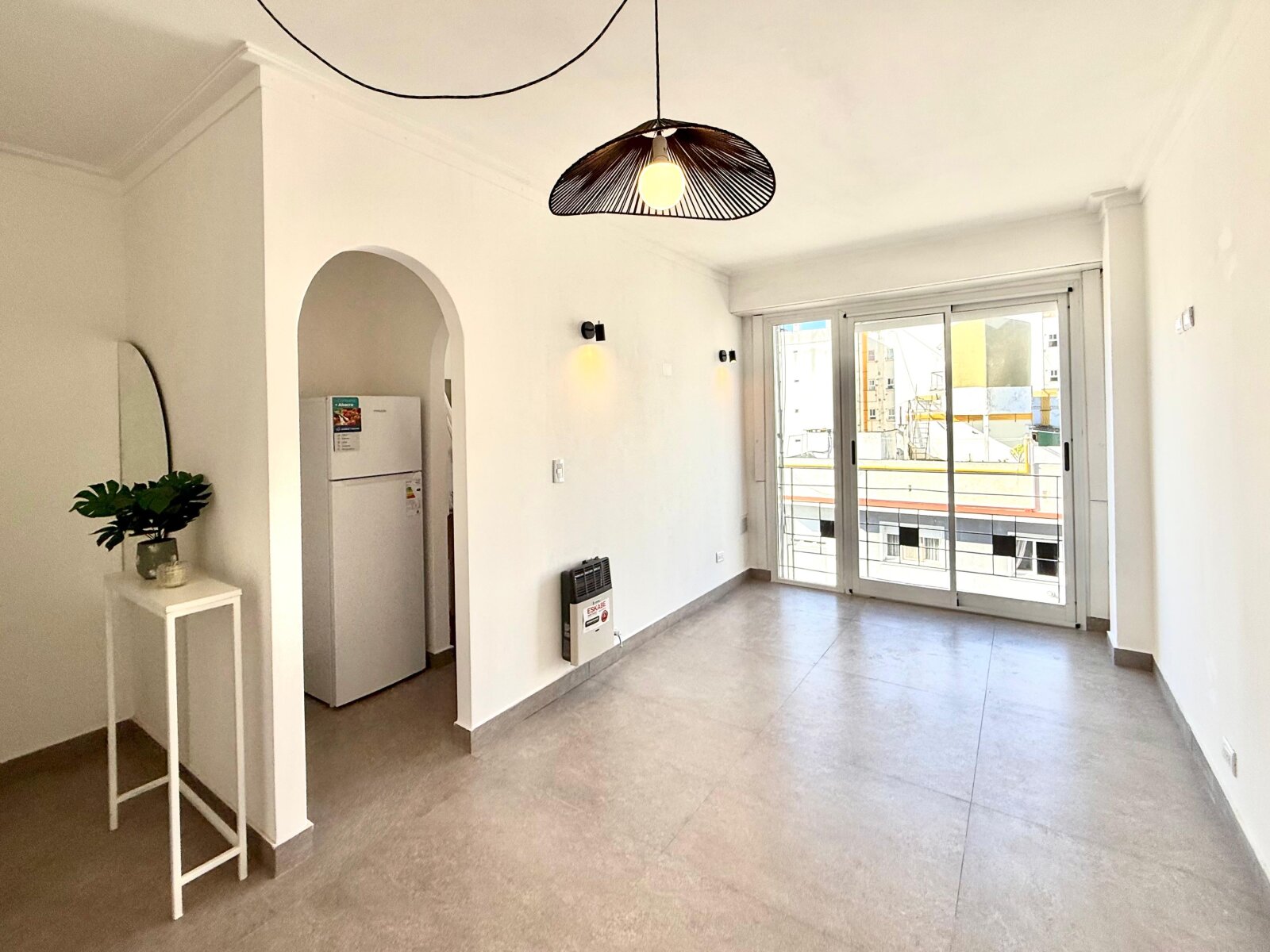 Venta Departamento 2 Ambientes con Balcón Francés – Plaza Colón