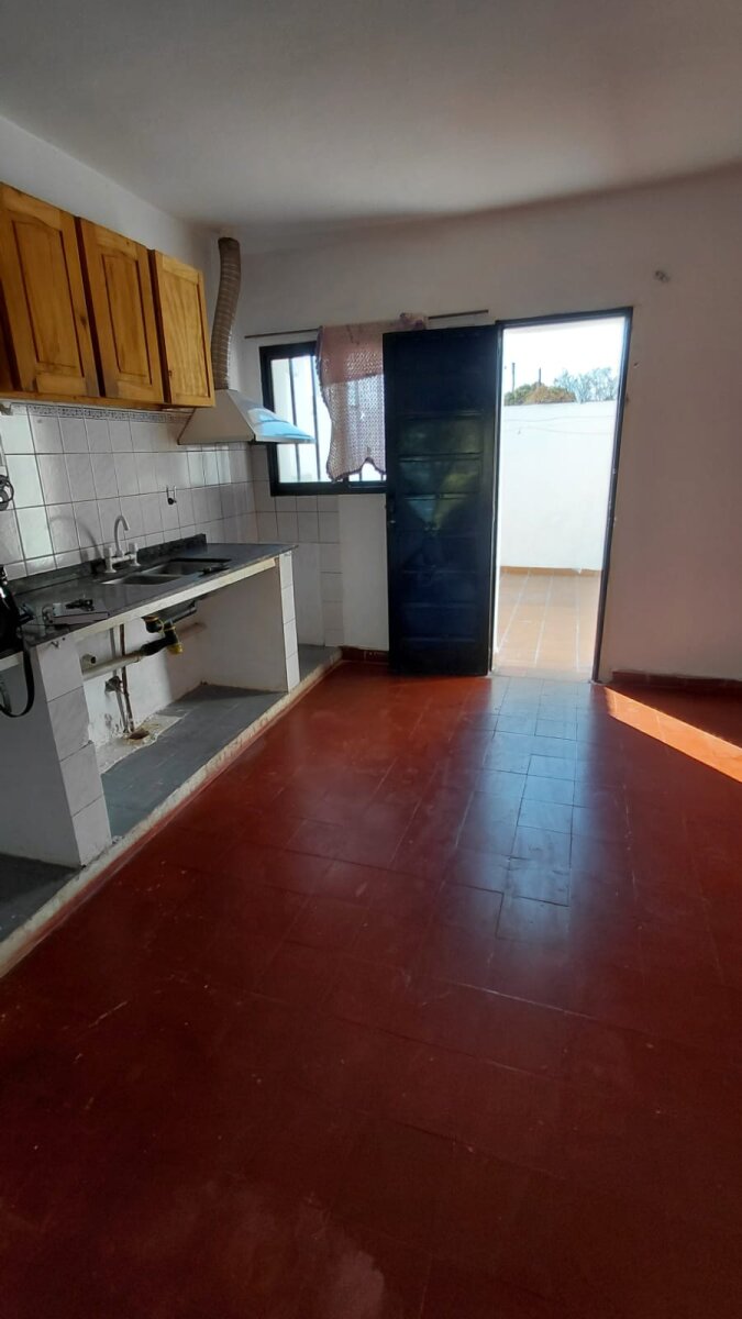 DEPARTAMENTO EN ALQUILER PLANTA ALTA B° CENTRO AMERICA — foto 6