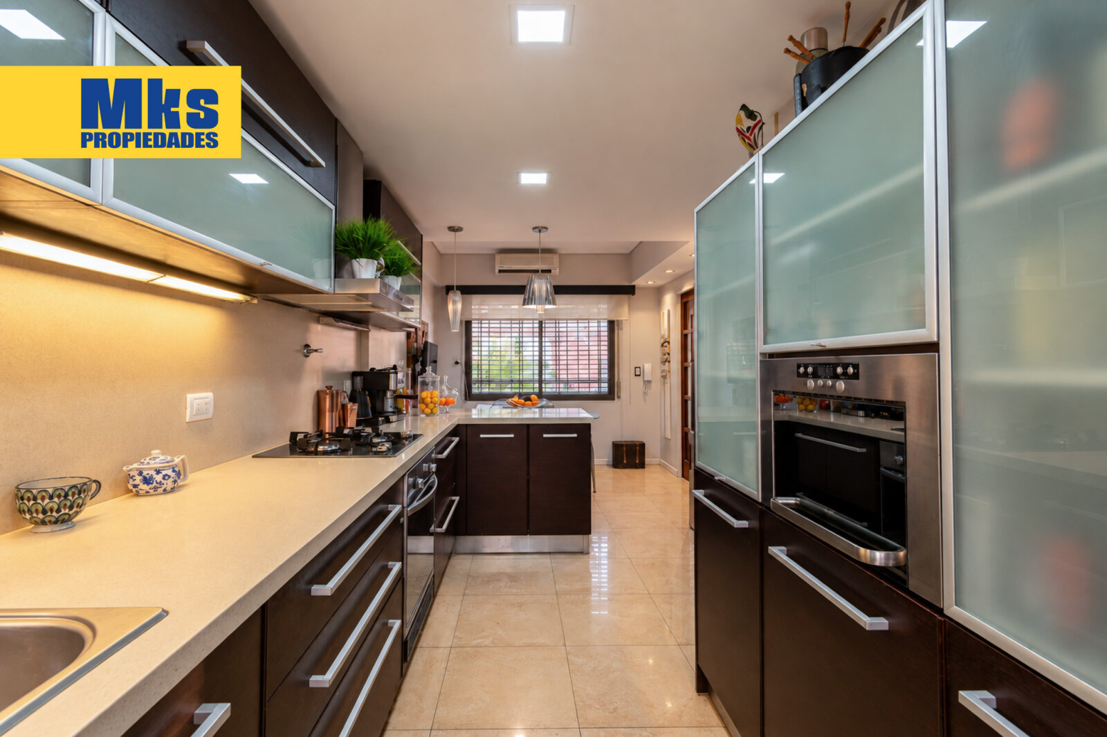 Excelente casa en venta. 5 ambientes. Patio, terraza c/parrilla y garage. Barracas. — foto 10