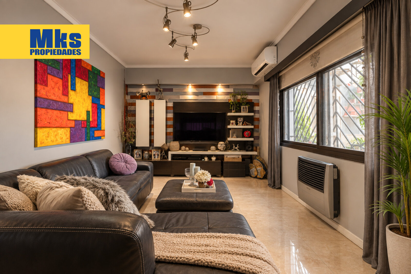 Excelente casa en venta. 5 ambientes. Patio, terraza c/parrilla y garage. Barracas. — foto 3