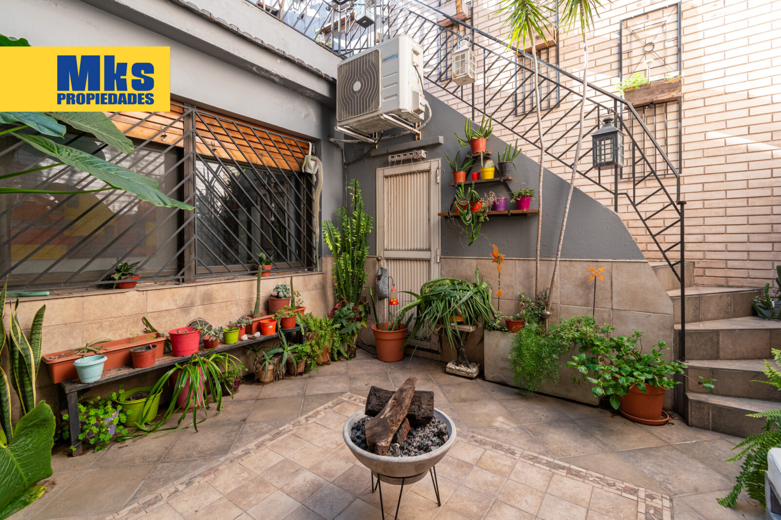Excelente casa en venta. 5 ambientes. Patio, terraza c/parrilla y garage. Barracas. - 29