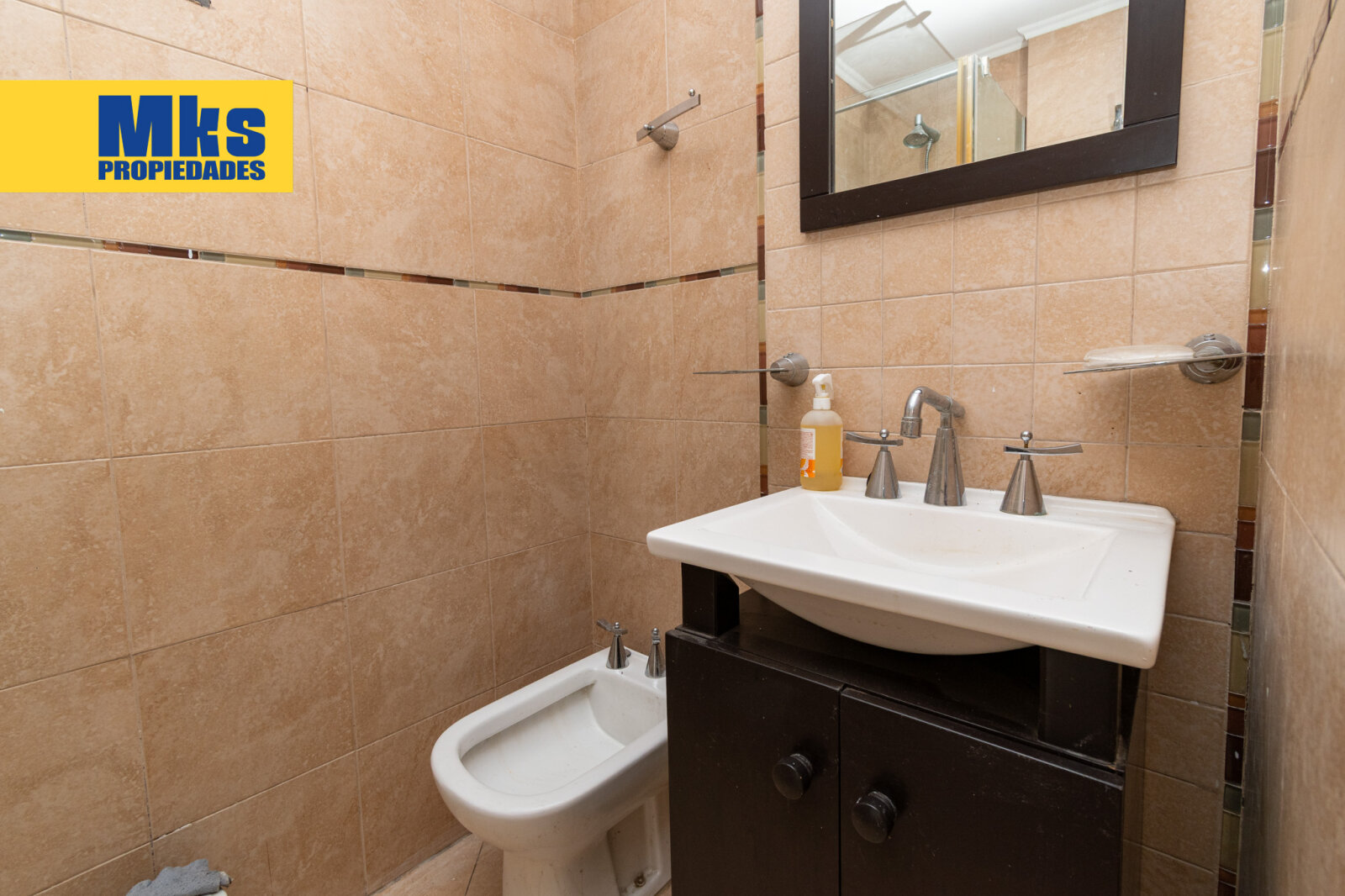 Excelente casa en venta. 5 ambientes. Patio, terraza c/parrilla y garage. Barracas. - 17