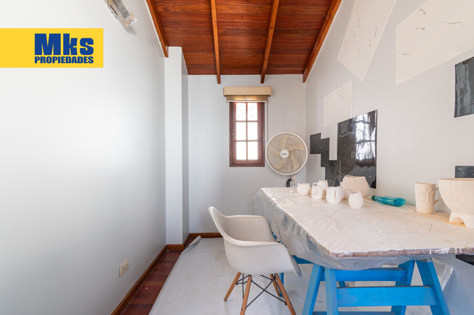 Excelente casa en venta. 5 ambientes. Patio, terraza c/parrilla y garage. Barracas. - 28