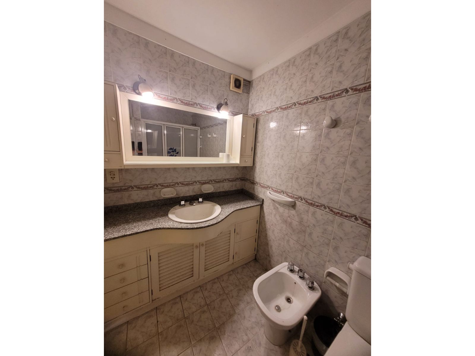 Venta Departamento 5 Ambientes en Morón centro. - 24