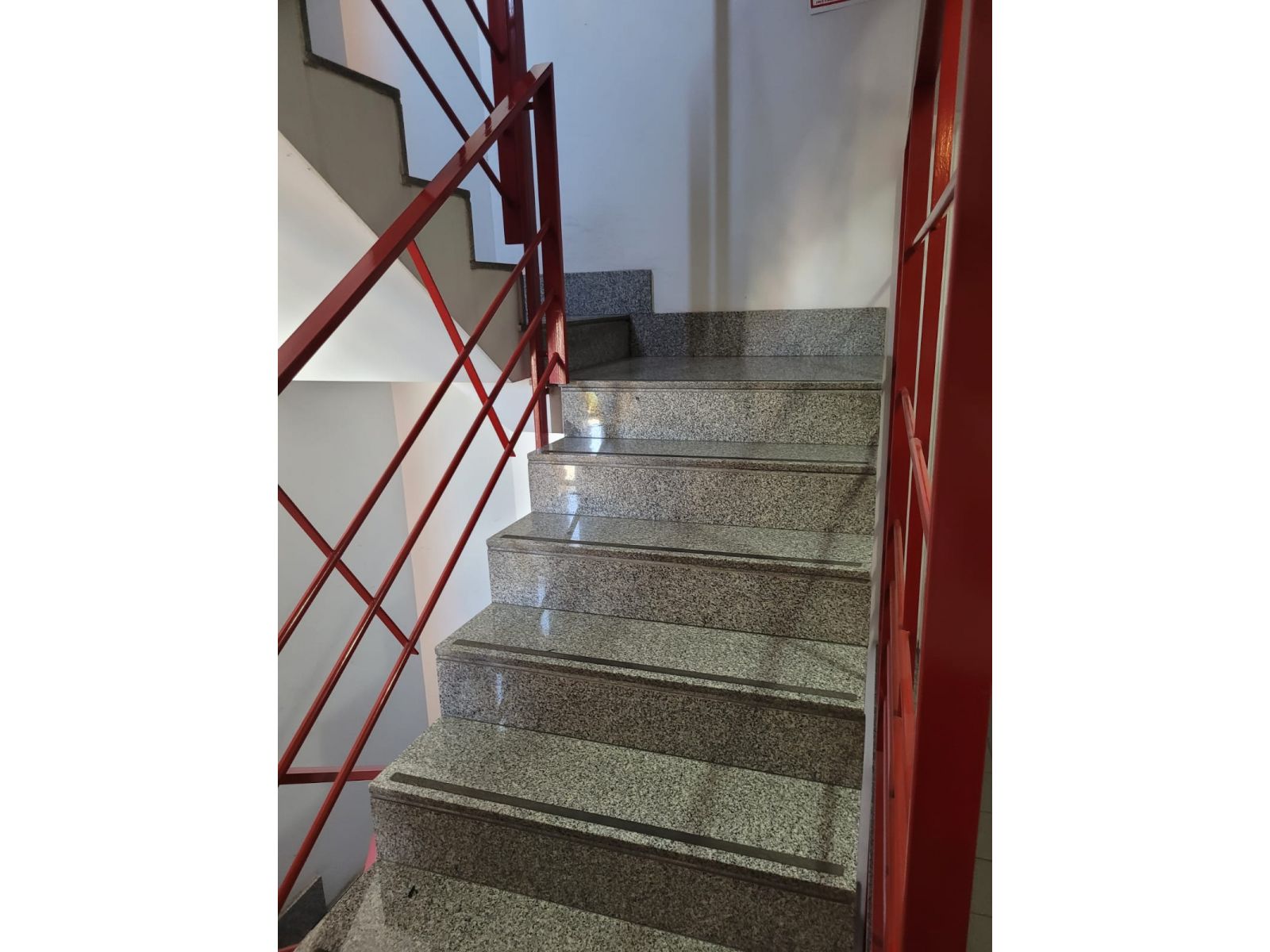 Venta Departamento 5 Ambientes en Morón centro. - 30